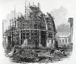 1855年4月14日、「The Illustrated London News」に掲載された、CWSheeresによって彫刻された、建設中の大英博物館の新しい読書室